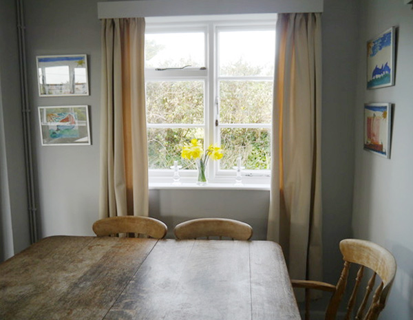 Windermere Dining Self catering in Trebetherick - Daymer Bay