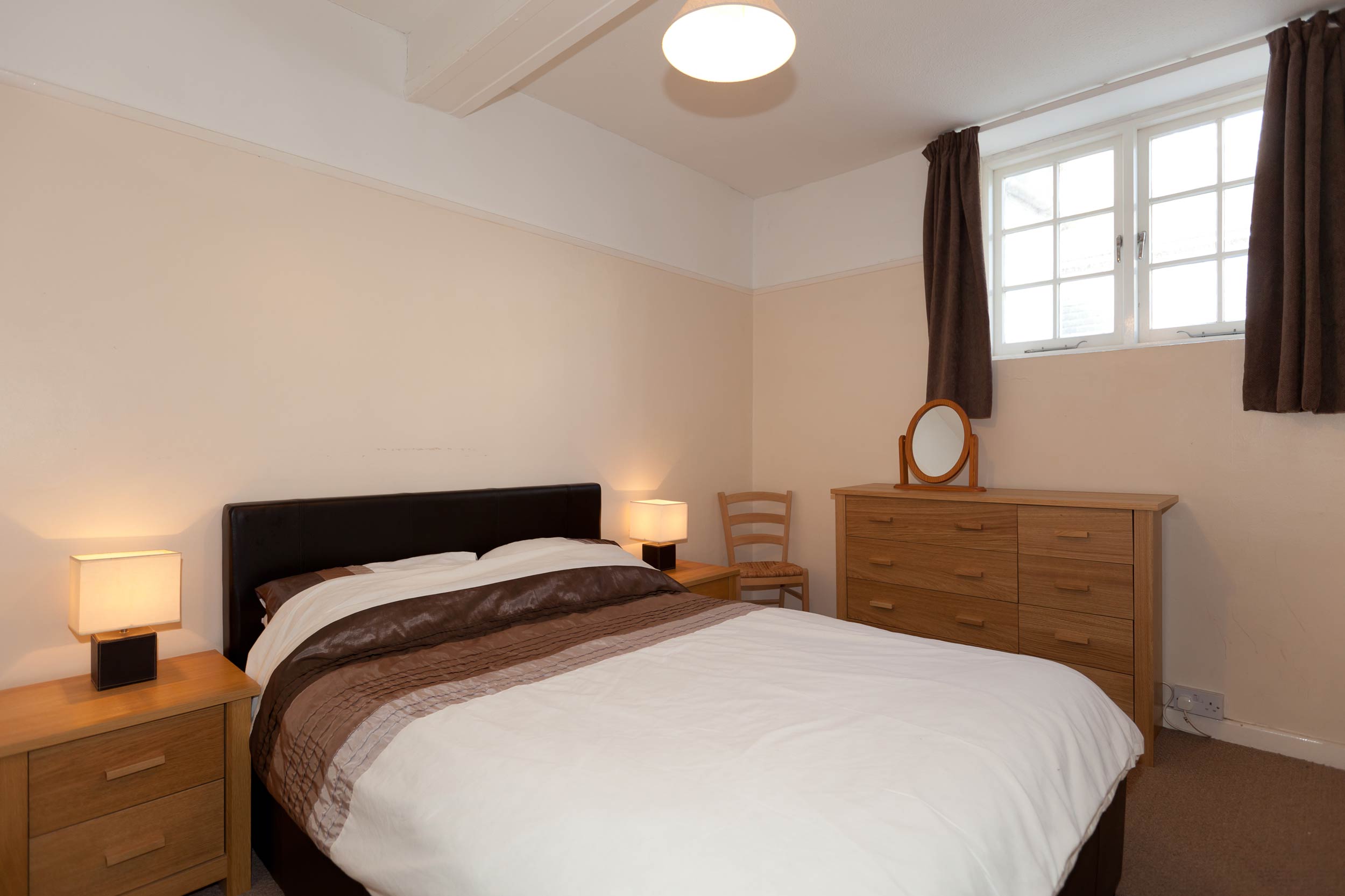 King-size double bedroom