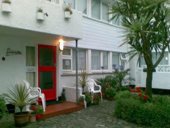 Beach Court entrance and garden