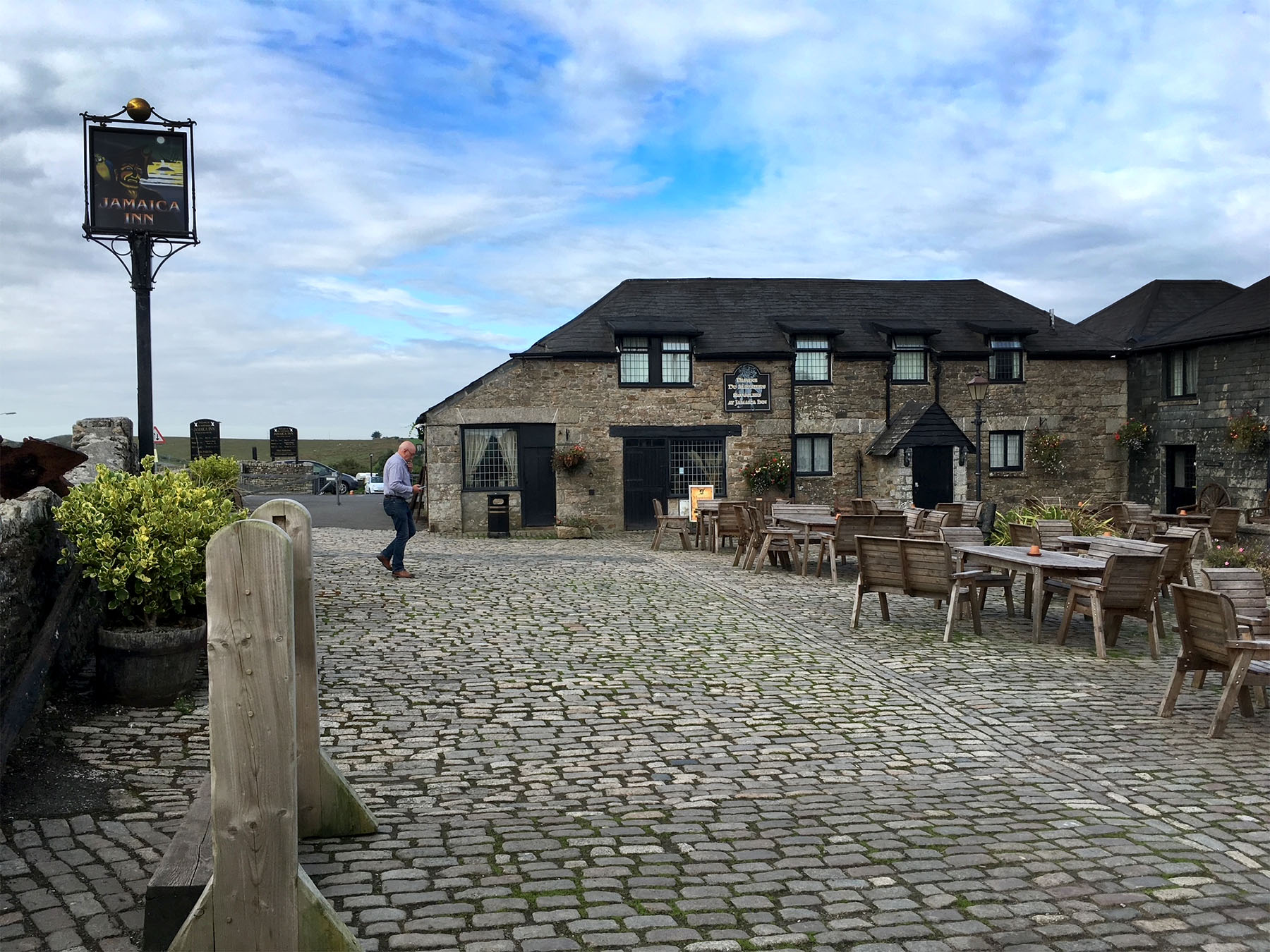Jamaica Inn front entrance and cobbled courtyard at Bolventor, Bodmin Moor - Cornwall historic inn