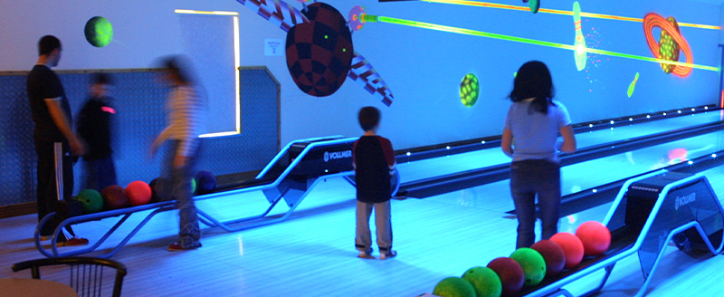 Trethorne Leisure Park Launceston Cornwall family activities bowling - Cornwall family attraction