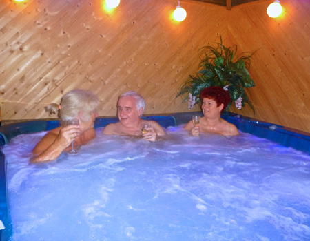 Hot tub at Bassets Acre