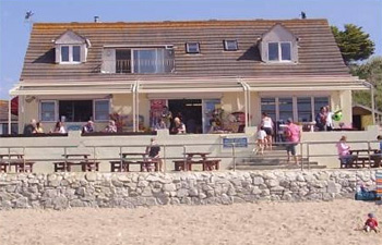 Beachcomber Apartment on the beach