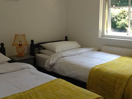 Twin bedroom