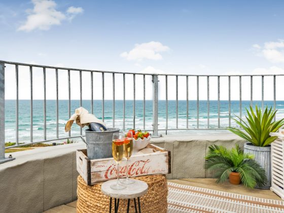 Fistral Loft private balcony overlooking Fistral Beach