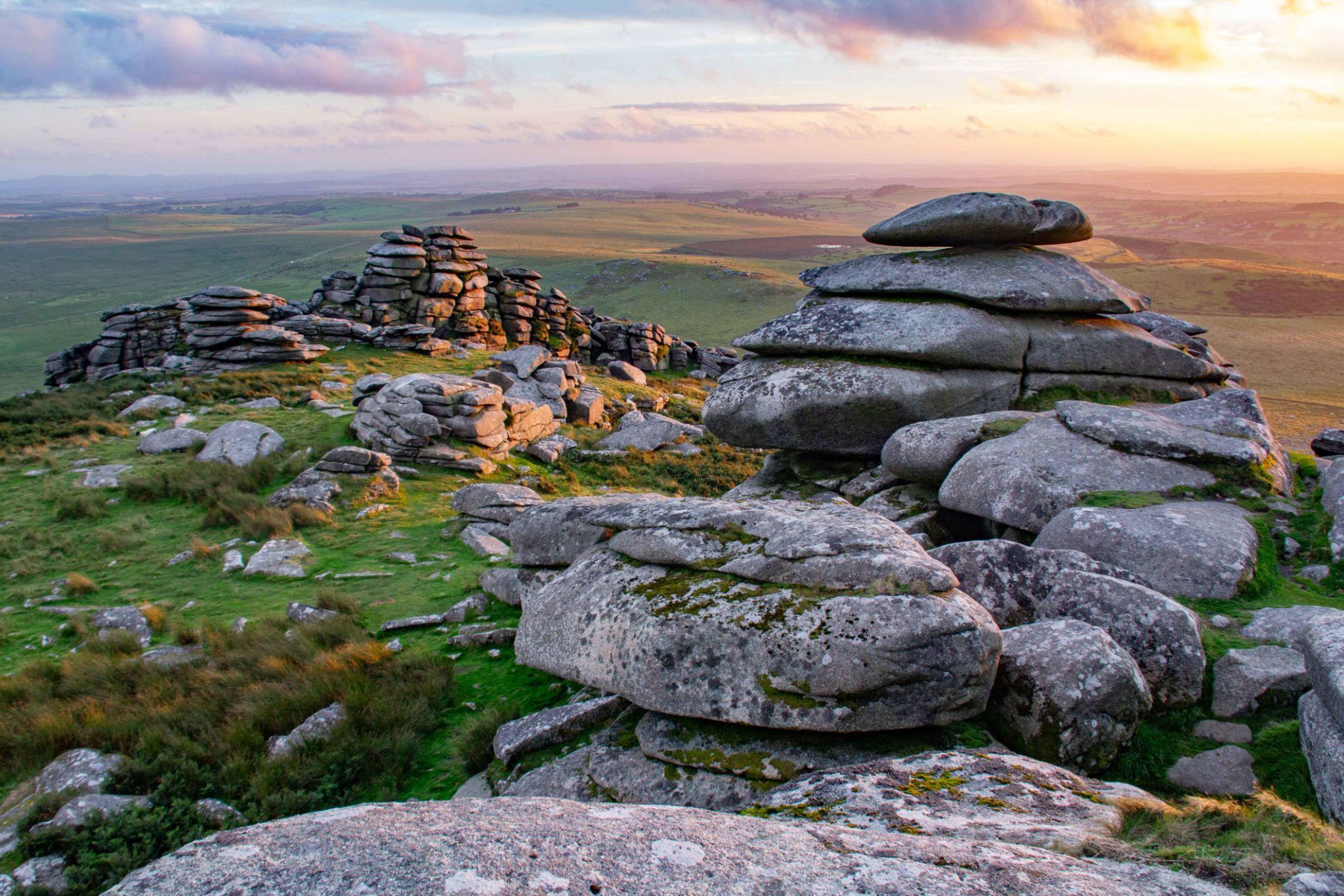 Granite outcrops and open moorland landscape on Bodmin Moor