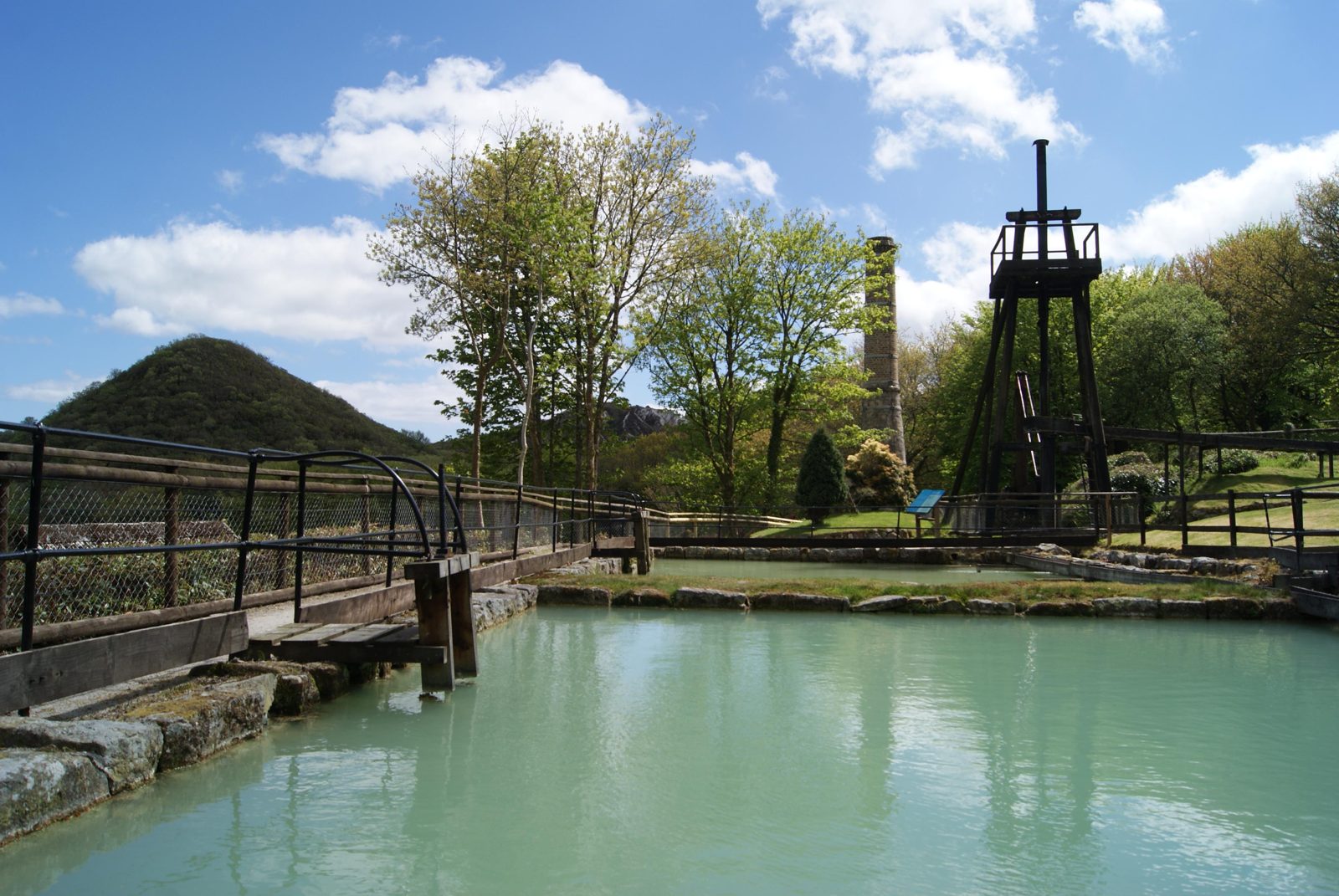 Settling tanks and pumping equipment at Wheal Martyn China Clay Museum
