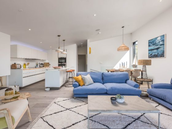 6 The Shore open-plan lounge