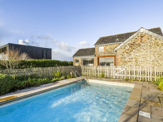 Lantic Barn with its private heated swimming pool near Fowey
