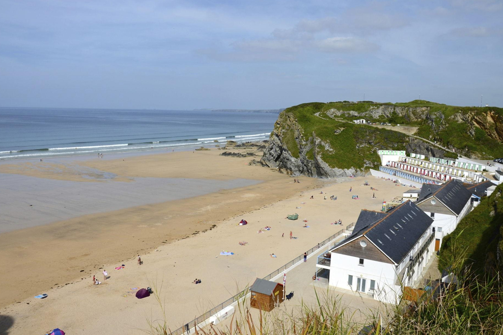 Newquay Tolcarne Beach surfing in Cornwall -  Geograph (CC BY-SA 2.0)