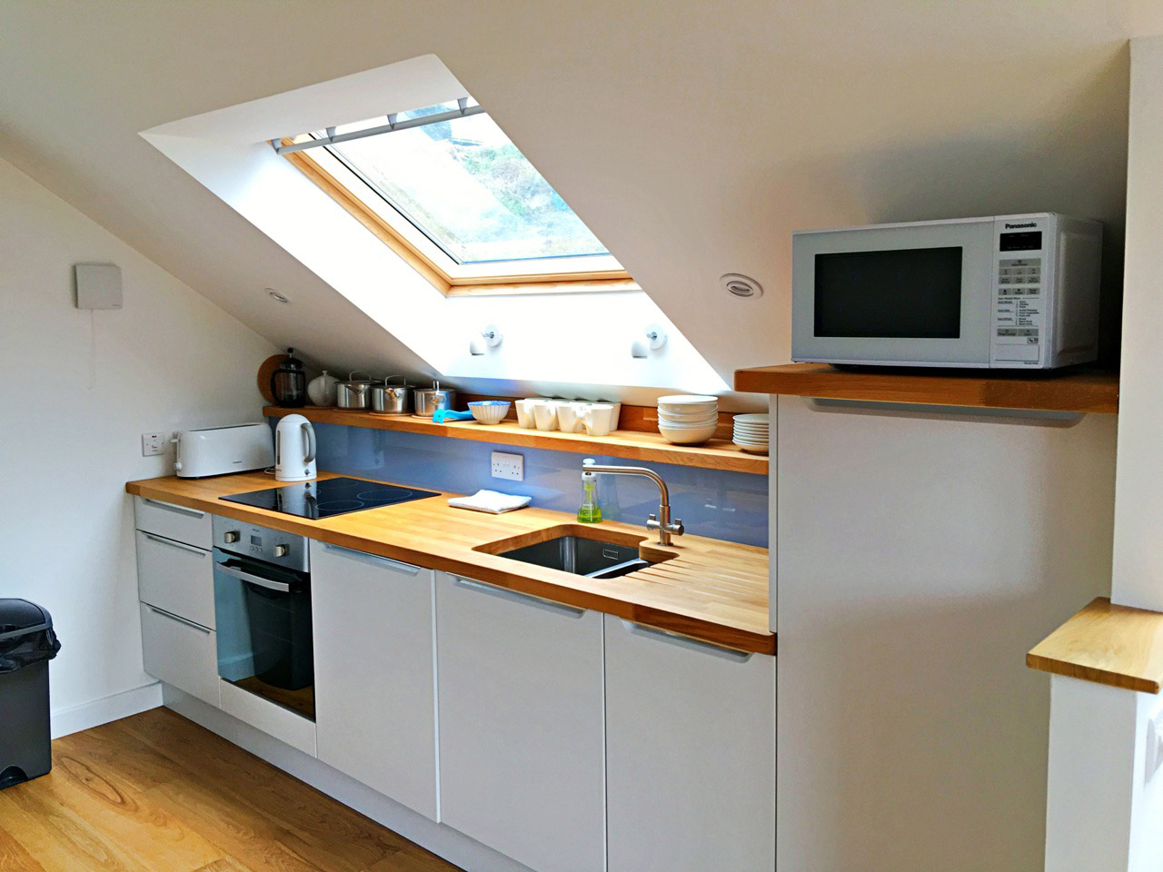 3 and 4 The Navigators kitchen